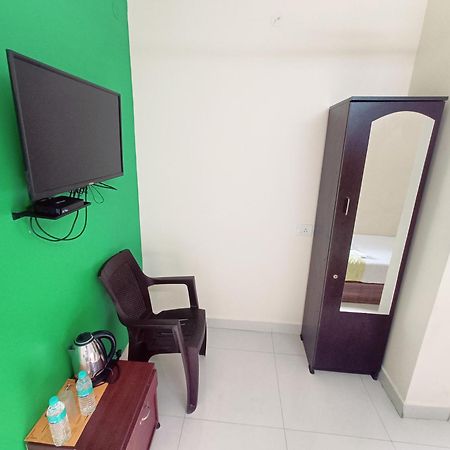Green Tree Hotel-Near Vfs Global And Ramee Mall Chennai Exterior photo