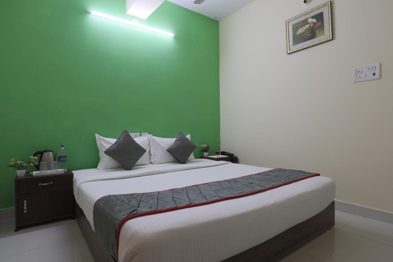 Green Tree Hotel-Near Vfs Global And Ramee Mall Chennai Exterior photo