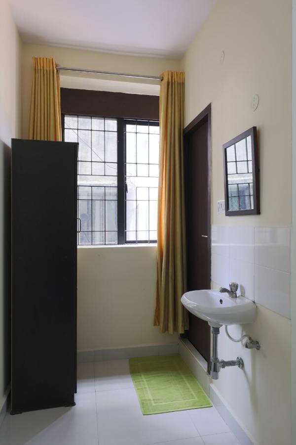 Green Tree Hotel-Near Vfs Global And Ramee Mall Chennai Exterior photo