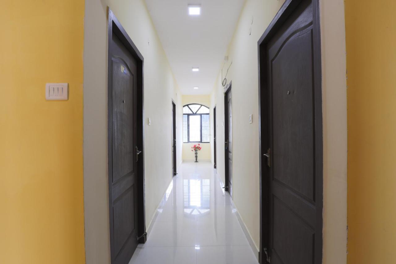 Green Tree Hotel-Near Vfs Global And Ramee Mall Chennai Exterior photo