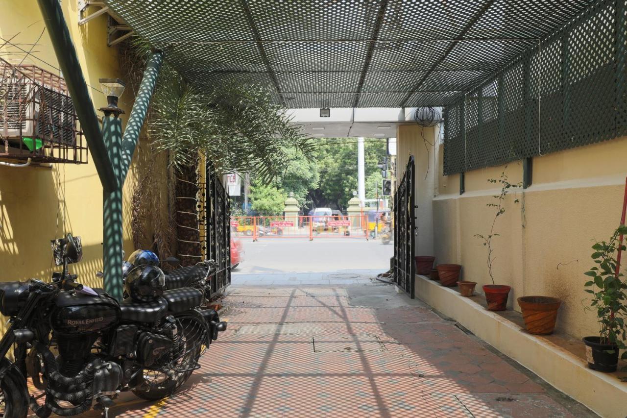 Green Tree Hotel-Near Vfs Global And Ramee Mall Chennai Exterior photo