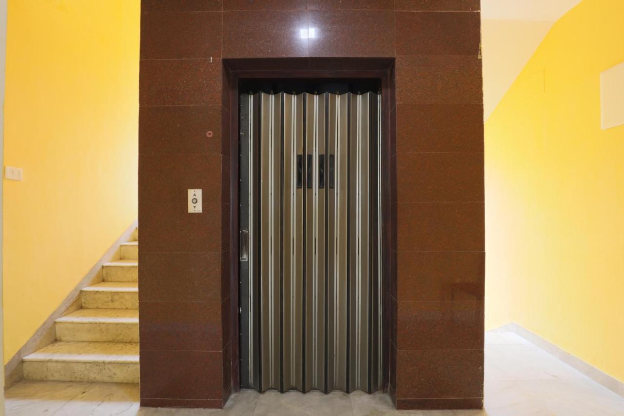 Green Tree Hotel-Near Vfs Global And Ramee Mall Chennai Exterior photo